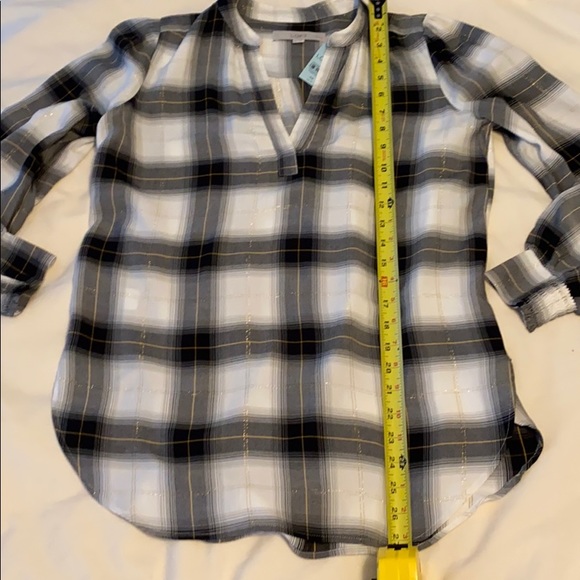 LOFT PETITE PLAID SPLIT NECK TUNIC BLOUSE - Picture 12 of 13